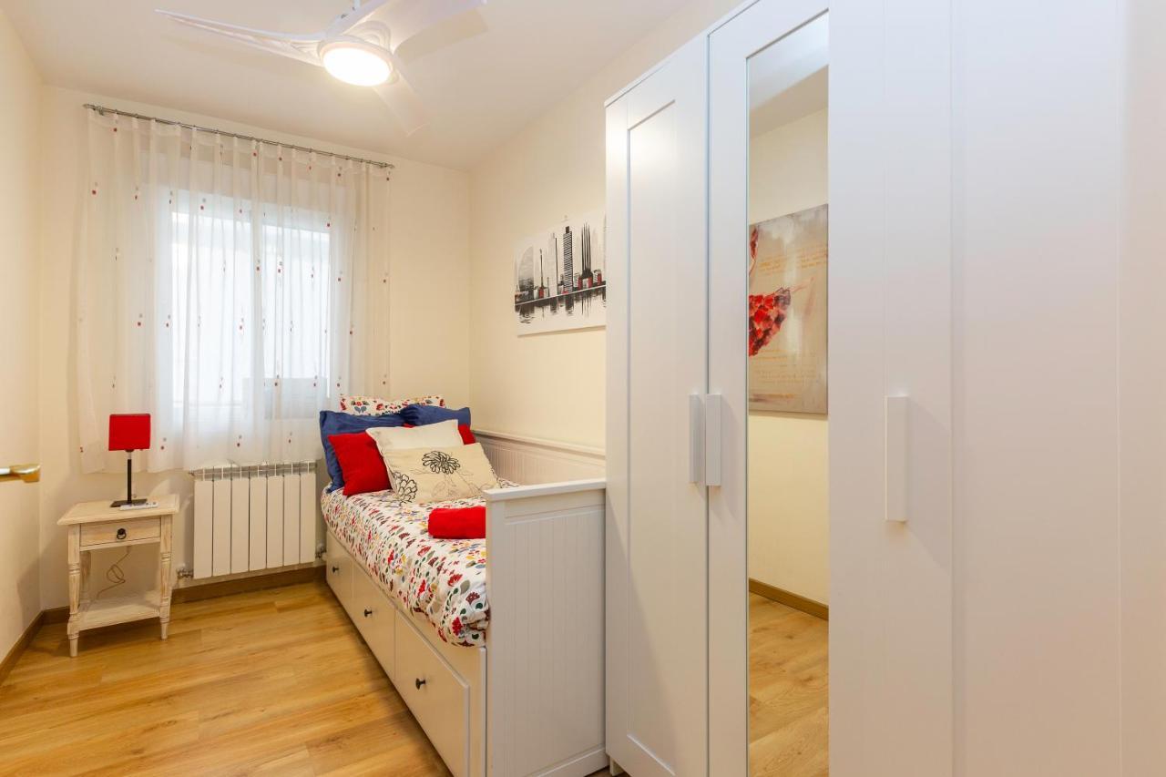 Apartamento Puente De Segovia Apartamento Madri Exterior foto